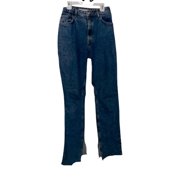 Zara dark wash kick flare jeans with split ankle detail. Size 8 women’s jeans. - Picture 2 of 5